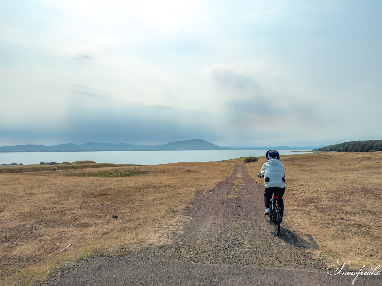 これぞ、北海道！サロマ湖とオホーツク海を望みながら『ワッカ原生花園』をのんびりサイクリング(^^)/
